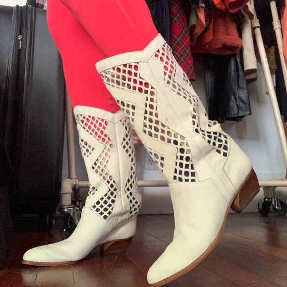 Vintage Italian Off-White Leather Cowboy Boots - Picture 2 of 4